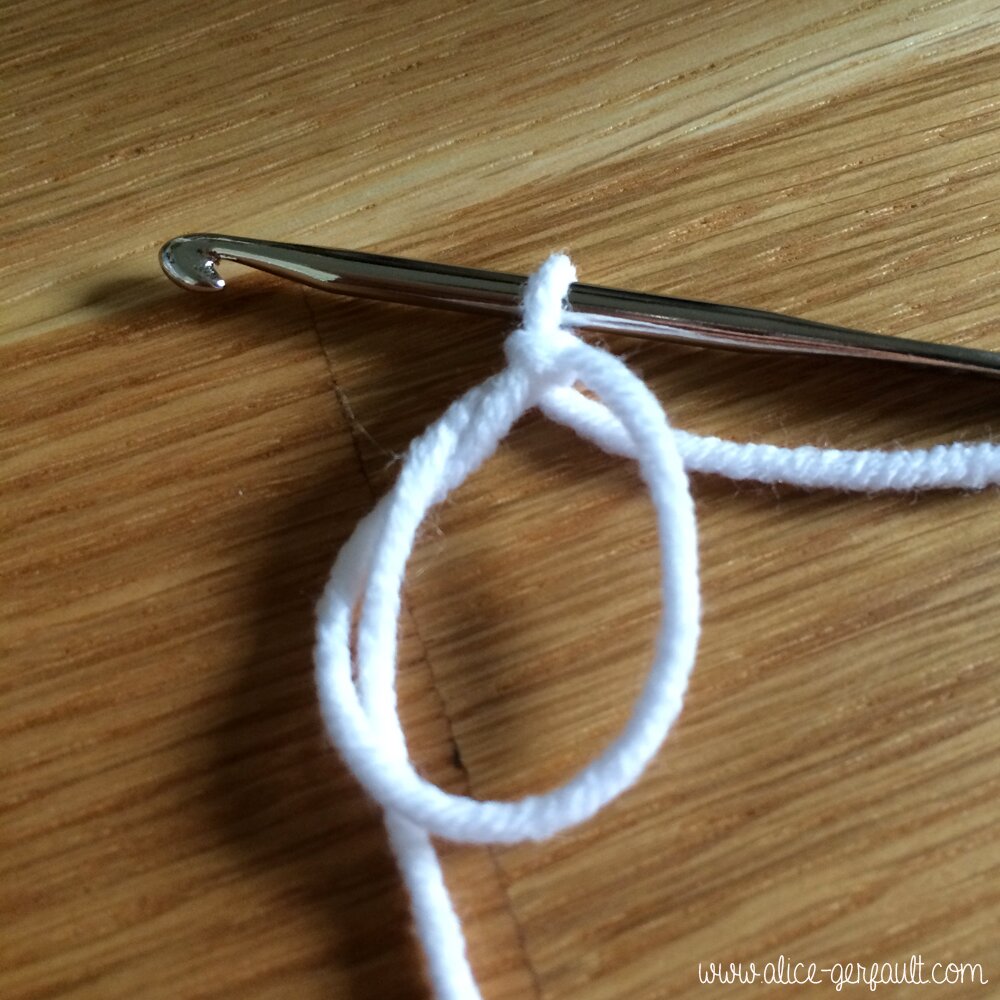 Ballon de foot au crochet, DIY par Alice Gerfault