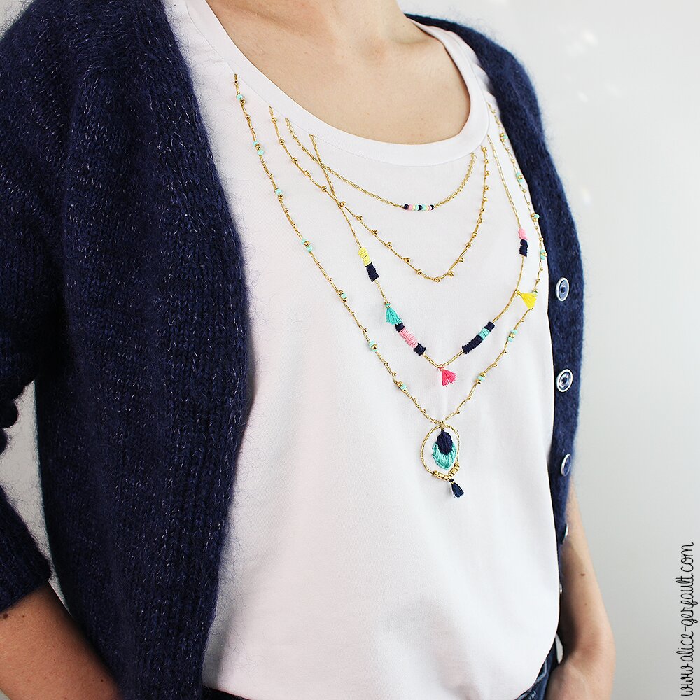 DIY T-shirt customisé avec broderie effet accumulation de colliers - Tuto par Alice Gerfault