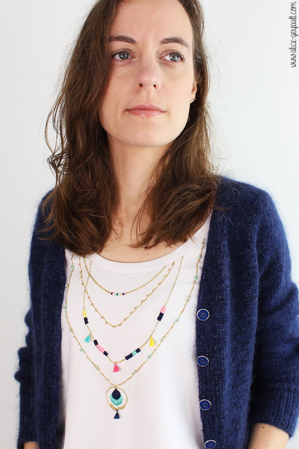 DIY T-shirt customisé avec broderie effet accumulation de colliers - Tuto par Alice Gerfault
